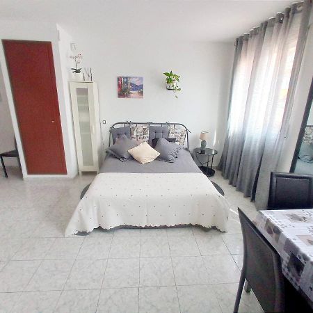 Estudio Paz Lloret de Mar Exterior foto